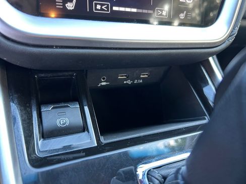 Used 2022 Subaru Legacy Premium image 35