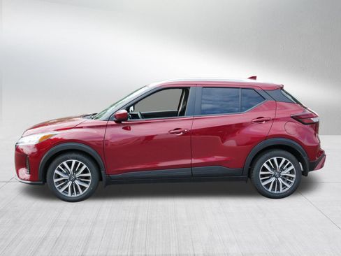 Used 2023 Nissan Kicks SV FWD image 4