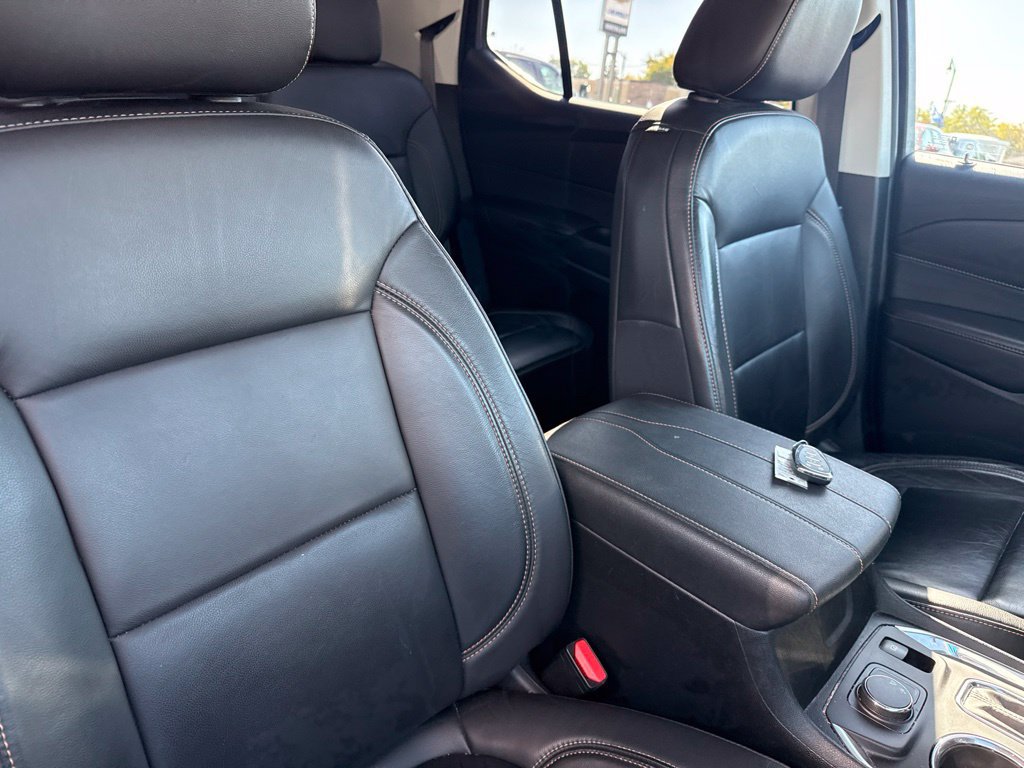 Used 2020 Chevrolet Traverse LT FWD image 38