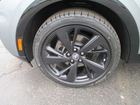 Used 2023 Buick Envision Essence w/ Sport Touring Package AWD/4WD image 15