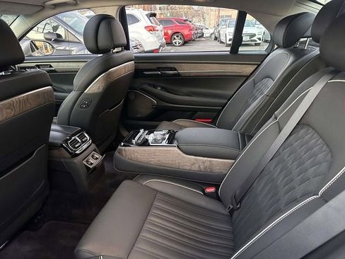 Used 2020 Genesis G90 3.3T Premium image 19