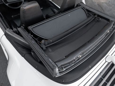 Used 1989 Porsche 911 Turbo image 35