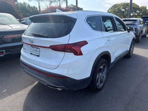 Used 2023 Hyundai Santa Fe SE FWD image 4