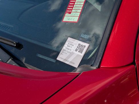 Used 2018 Toyota Tacoma SR image 15