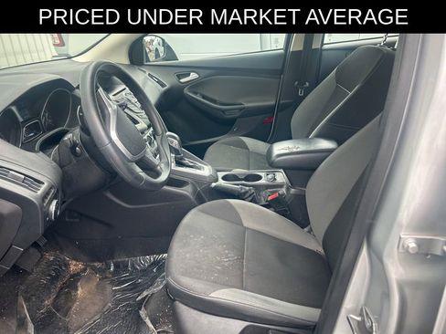 Used 2014 Ford Focus SE FWD image 6