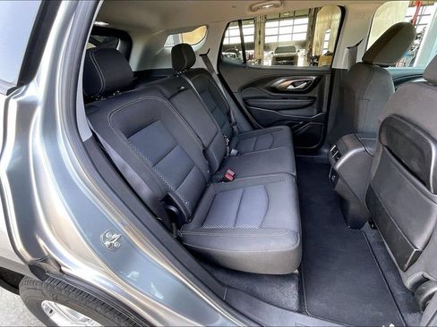 Used 2024 GMC Terrain SLE AWD/4WD image 27
