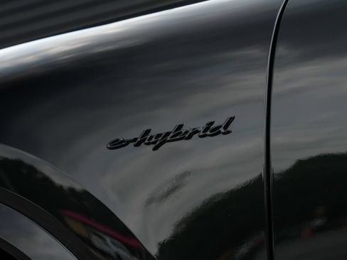 Certified 2025 Porsche Cayenne E-Hybrid AWD/4WD image 13