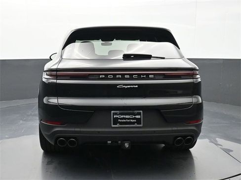 New 2025 Porsche Cayenne E-Hybrid image 23