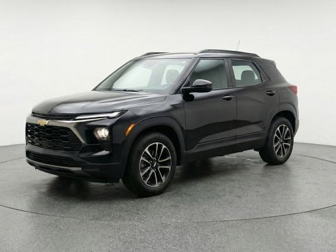 Used 2025 Chevrolet TrailBlazer LT image 3