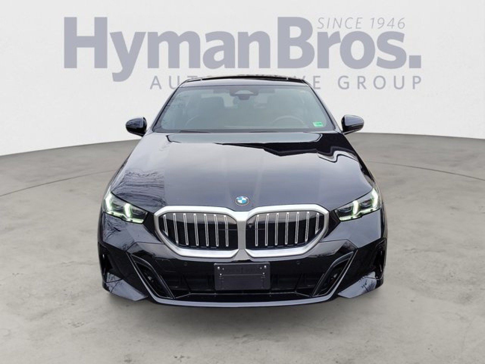 Used 2024 BMW 530i xDrive w/ M Sport Package AWD/4WD image 8