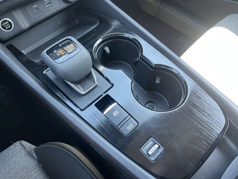 Used 2023 Nissan Rogue SV FWD image 7