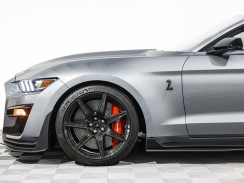 Used 2020 Ford Mustang Shelby GT500 w/ Carbon Fiber Track Pack image 13