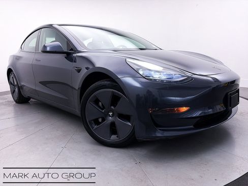 Used 2023 Tesla Model 3 Standard Range image 1