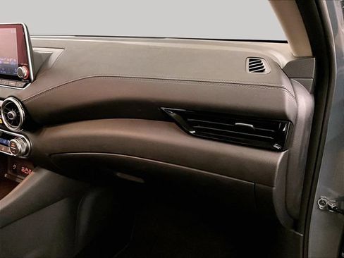 Used 2025 Nissan Sentra SV w/ All-Weather Package FWD image 15