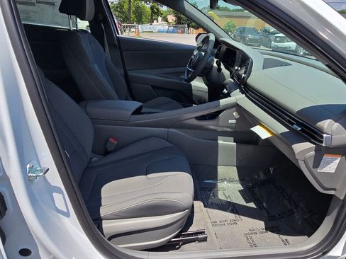 New 2025 Hyundai Elantra Blue image 12