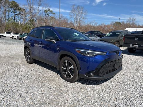 Used 2025 Toyota Corolla Cross AWD Hybrid w/ Convenience Package image 7