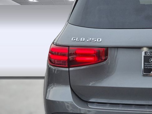 Used 2026 Mercedes-Benz GLB 250 4MATIC image 20