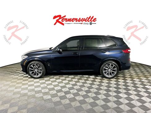 Used 2021 BMW X5 xDrive40i w/ M Sport Package image 4