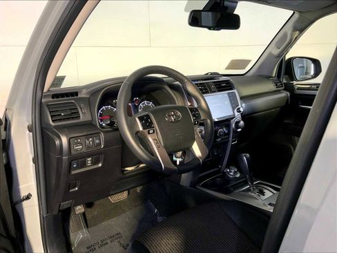 Used 2021 Toyota 4Runner Trail Special Edition AWD/4WD image 4