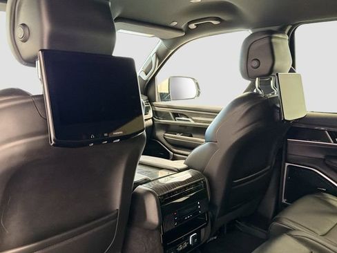 Used 2022 Jeep Wagoneer Series III w/ Convenience Group I image 23