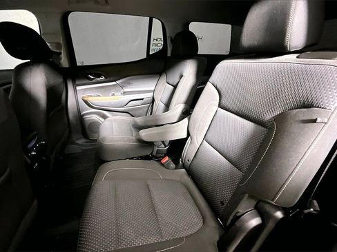 Used 2023 GMC Acadia SLE w/ Elevation Edition image 21