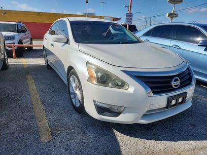 Used 2014 Nissan Altima 2.5 SV