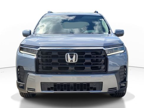 New 2026 Honda Pilot Touring image 2