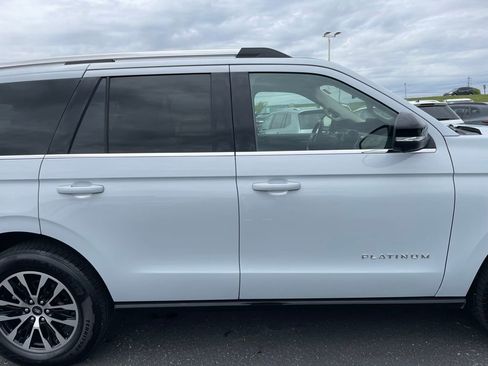 Used 2025 Ford Expedition Platinum AWD/4WD image 35