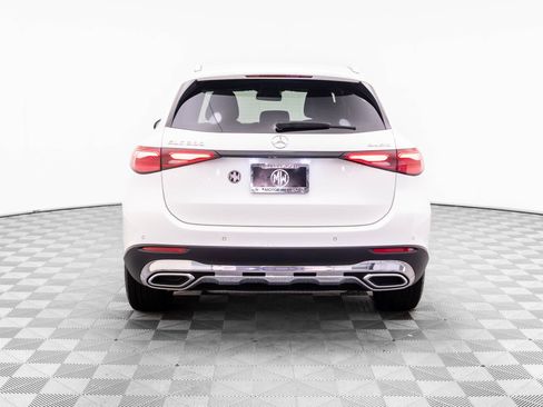 Certified 2025 Mercedes-Benz GLC 300 4MATIC image 4