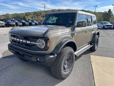New 2025 Ford Bronco Outer Banks w/ Sasquatch Package image 10