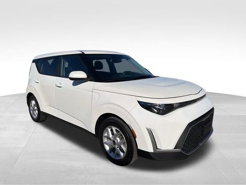 Used 2023 Kia Soul S image 8