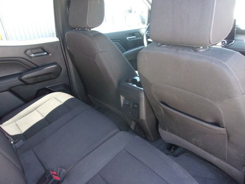 Used 2024 Chevrolet Colorado LT w/ LT Convenience Package II AWD/4WD image 15