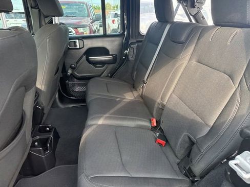 Used 2018 Jeep Wrangler Unlimited Sport AWD/4WD image 31