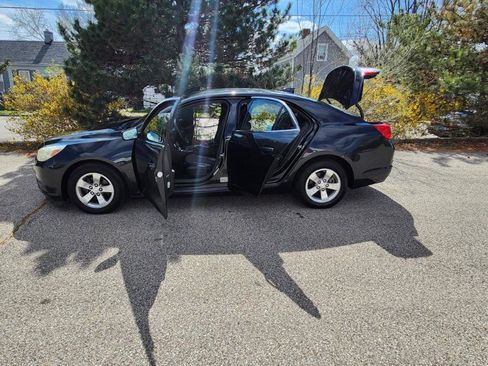 Used 2015 Chevrolet Malibu LT image 23