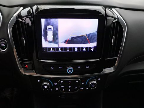 Used 2021 Chevrolet Traverse Premier AWD/4WD image 23