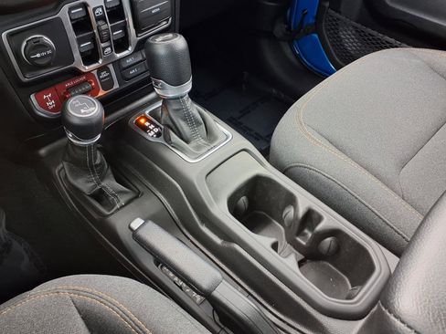 Used 2024 Jeep Wrangler Unlimited Sport AWD/4WD image 24