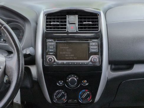Used 2017 Nissan Versa Note SV FWD image 17