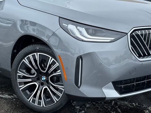 New 2026 BMW X3 xDrive30 w/ Premium Package image 2