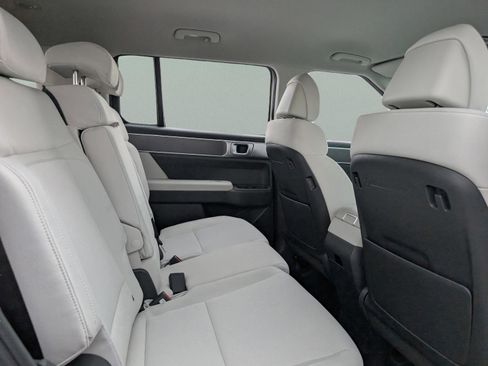 Used 2025 Hyundai Santa Fe SE AWD/4WD image 18