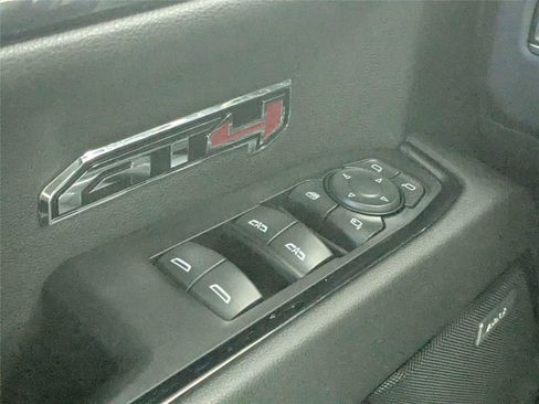 Used 2022 GMC Sierra 1500 AT4 w/ AT4 Premium Package AWD/4WD image 14