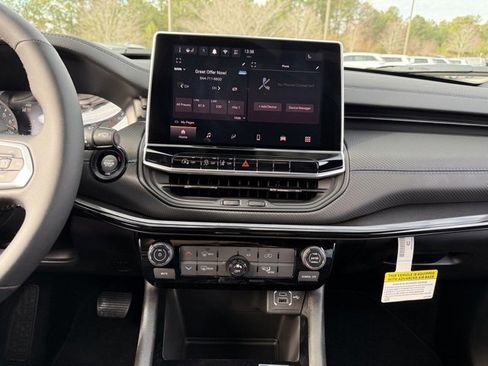 New 2026 Jeep Compass Latitude image 23