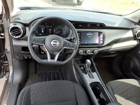 Certified 2024 Nissan Kicks SV w/ Interior Electronics Package FWD image 6