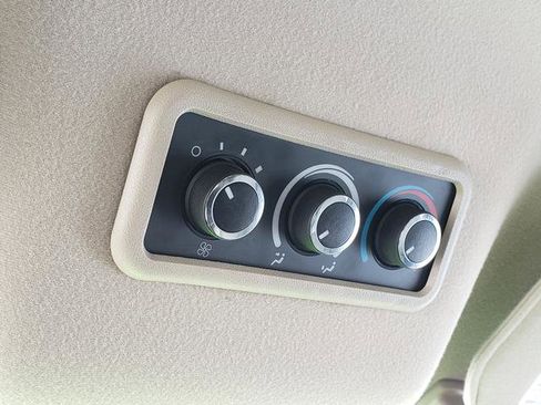 Used 2017 Chevrolet Express 3500 LT w/ LT Preferred Equipment Group image 24