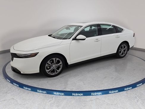 Used 2024 Honda Accord EX image 10