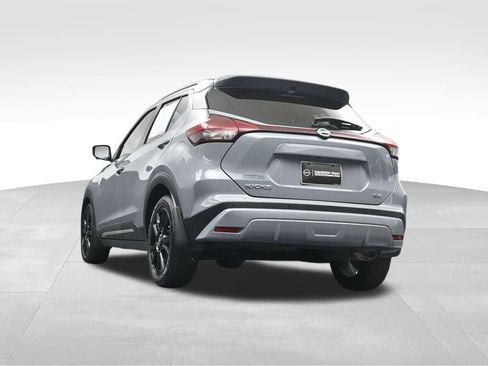 Used 2021 Nissan Kicks SR FWD image 28