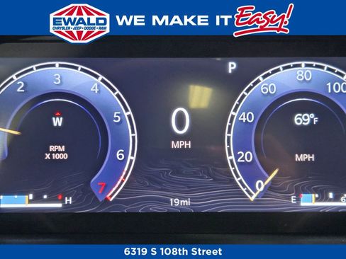 New 2025 Jeep Grand Cherokee L Limited w/ Luxury Tech Group II image 26