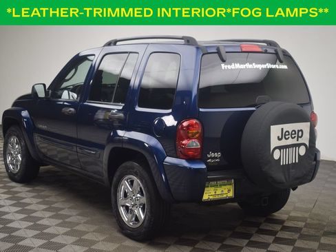 Used 2004 Jeep Liberty Limited w/ 17" Chrome Wheel & Tire Group AWD/4WD image 4