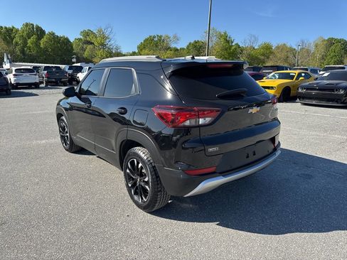 Used 2021 Chevrolet TrailBlazer LT image 3
