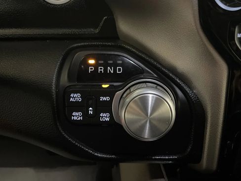 Used 2019 RAM 1500 Laramie image 36