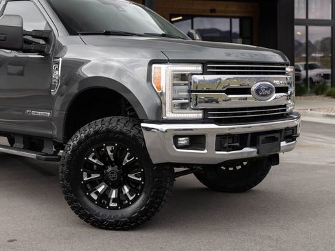 Used 2017 Ford F350 Lariat w/ Lariat Ultimate Package image 3